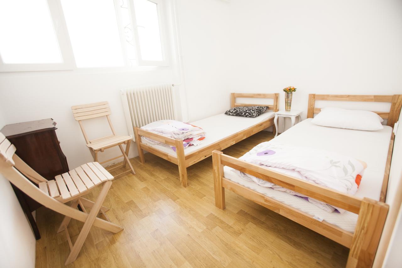 Hostel Jellostone Belgrade Extérieur photo