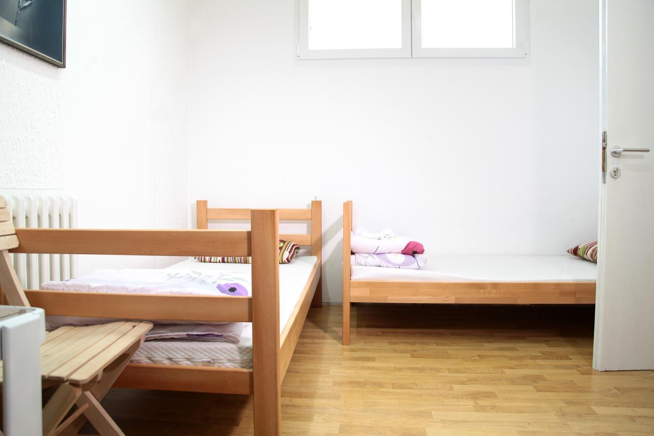 Hostel Jellostone Belgrade Extérieur photo