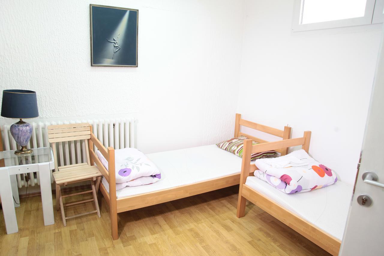 Hostel Jellostone Belgrade Extérieur photo
