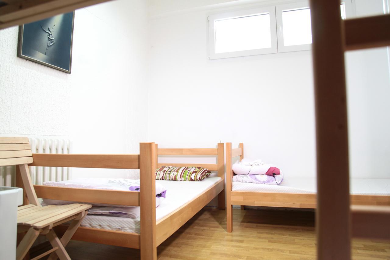 Hostel Jellostone Belgrade Extérieur photo